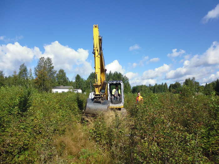 Kone matkalla urakkapaikalle